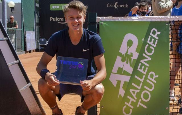 守确实让维 守确实让维